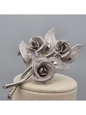 CORO Cabbage Rose Cluster Vintage Brooch Pin Textured Silver Tone Floral